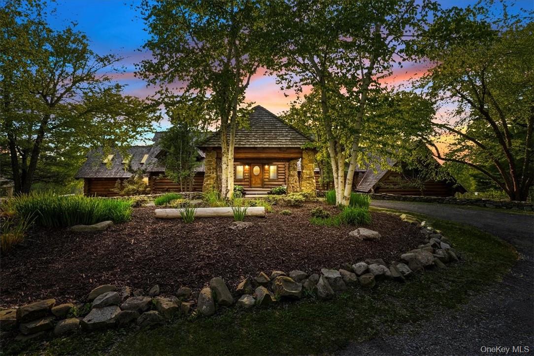 101 Mountain Lodge – For Sale photo 3