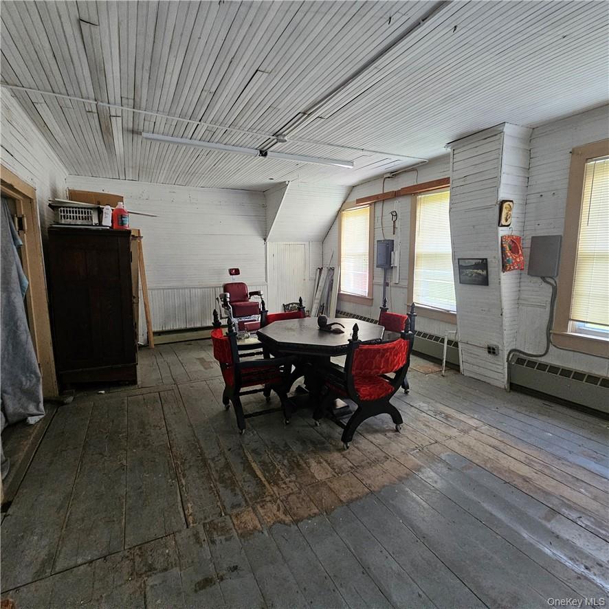 301 & 305 Hust – For Sale photo 18