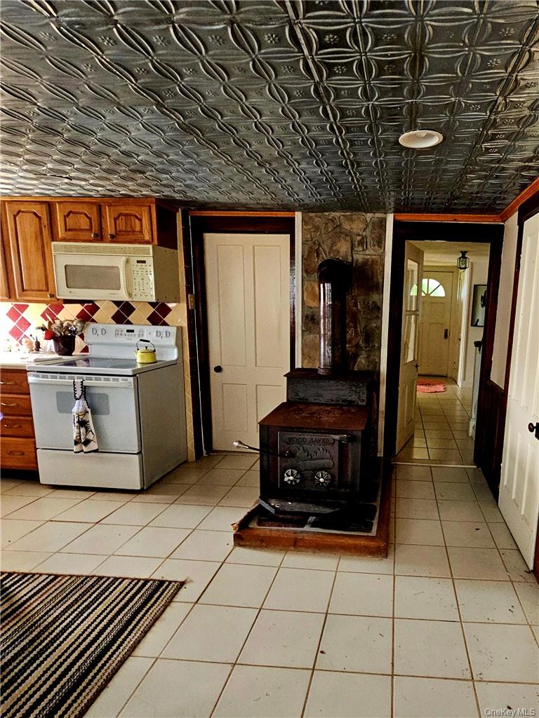 301 & 305 Hust – For Sale photo 11