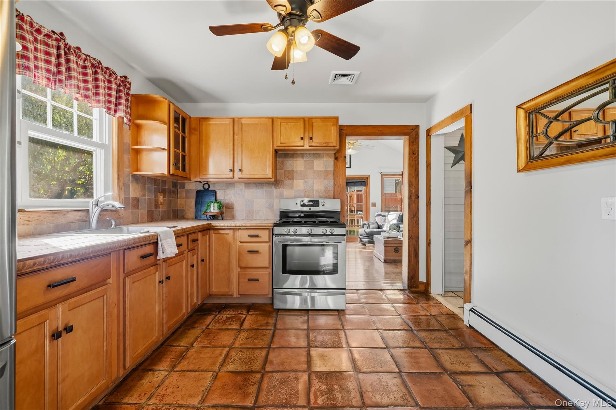 9 Broad Street – For Sale photo 9