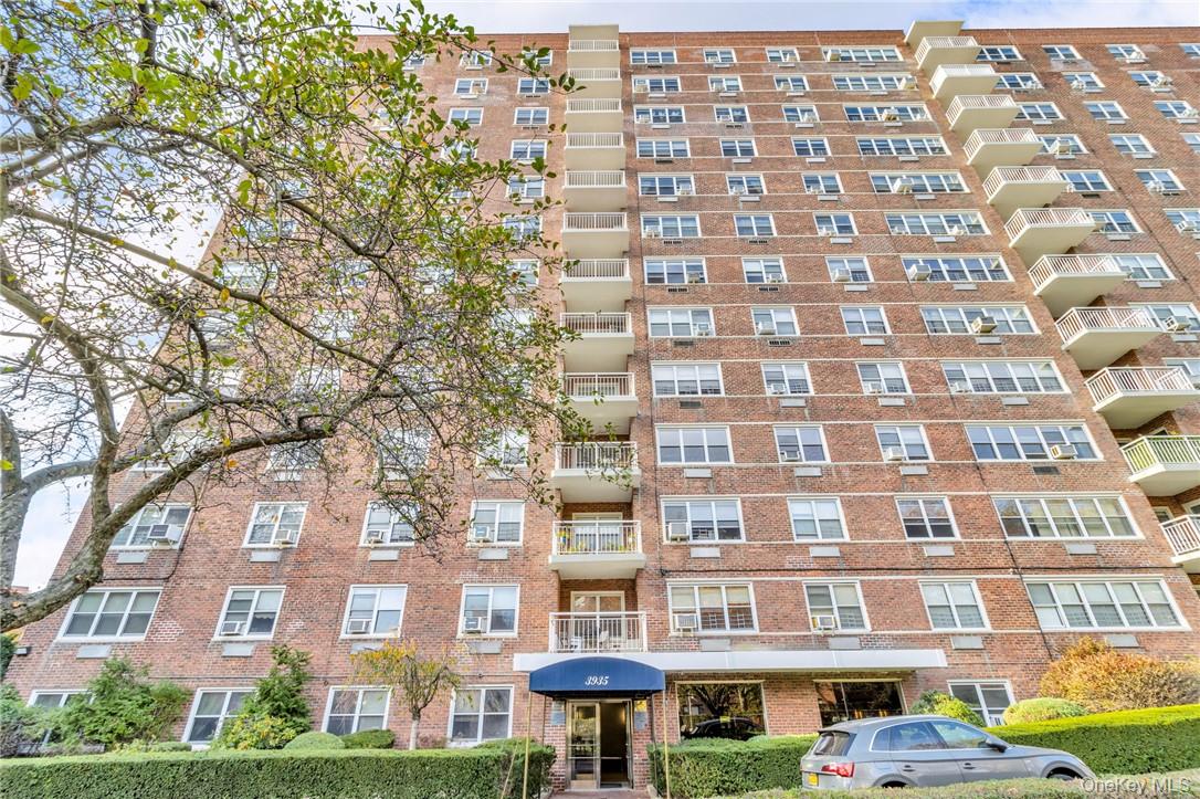 3935 Blackstone Avenue, Unit 5K photo 14