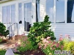 15 Downs Boulevard – For Rent photo 6