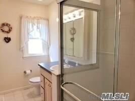 15 Downs Boulevard – For Rent photo 23
