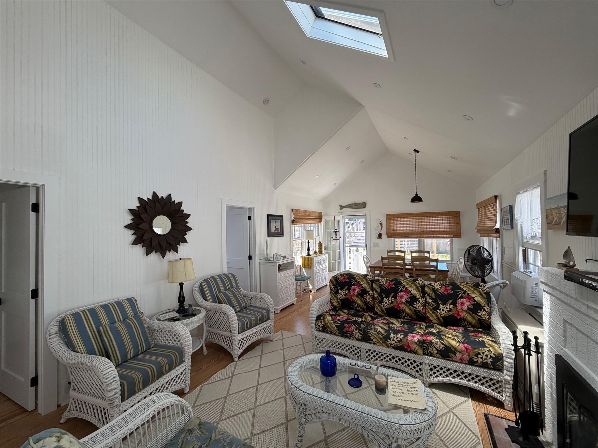 760 Ocean Breeze Walk – For Rent photo 2