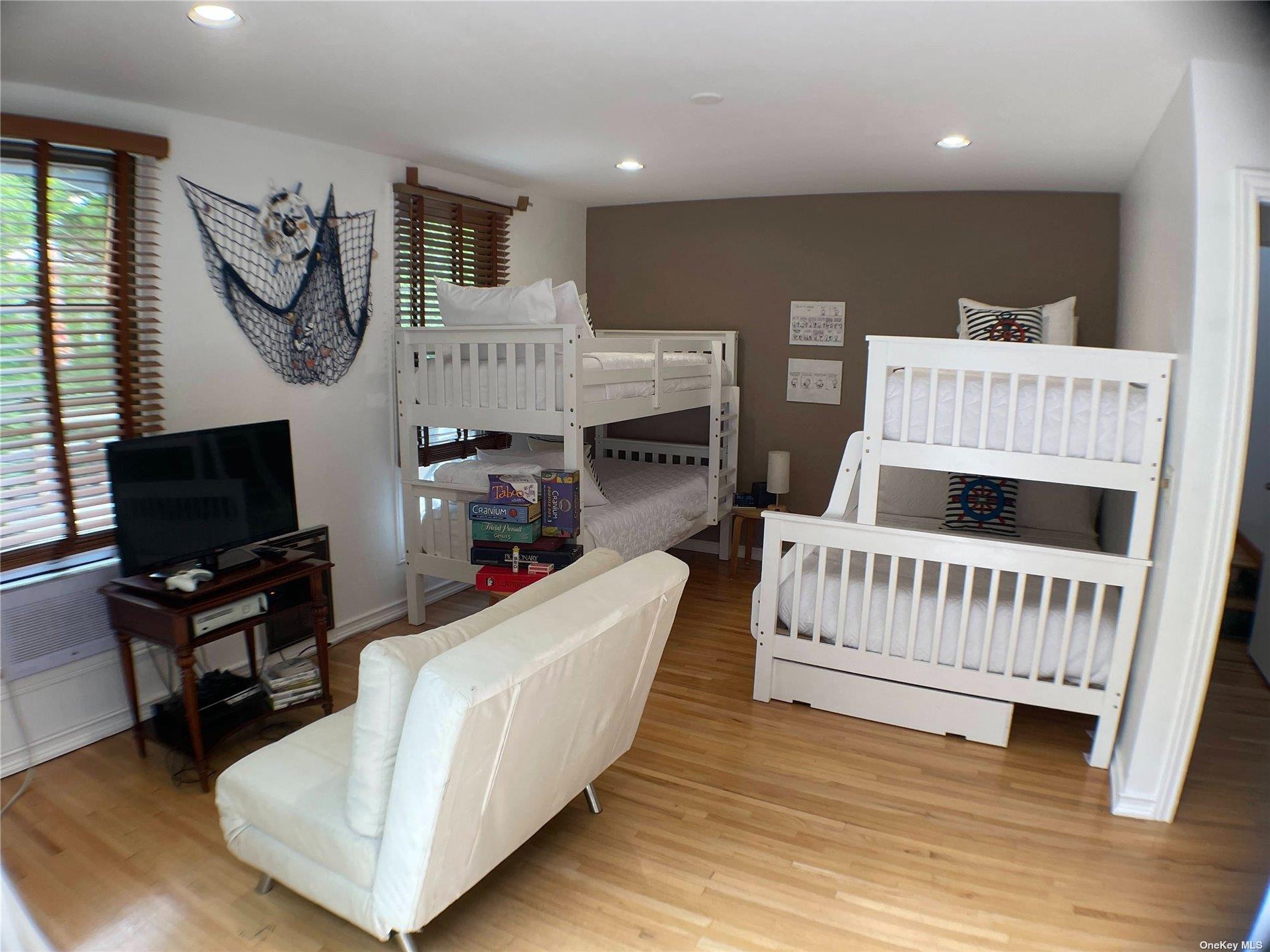 180 Clipper Road – For Rent photo 12