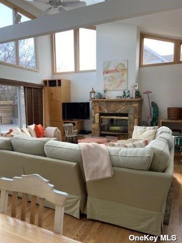 736 Ocean Breeze – For Rent photo 2