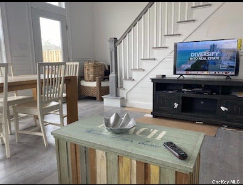 343 Dehnhoff – For Rent photo 3