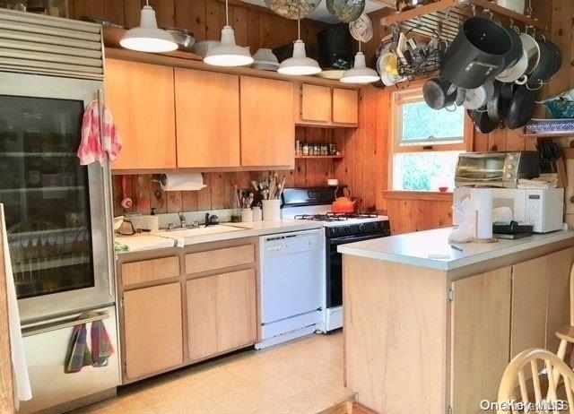 866 Evergreen Walk – For Rent photo 2