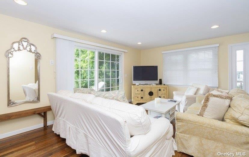 748 Ocean Breeze Walk – For Rent photo 4