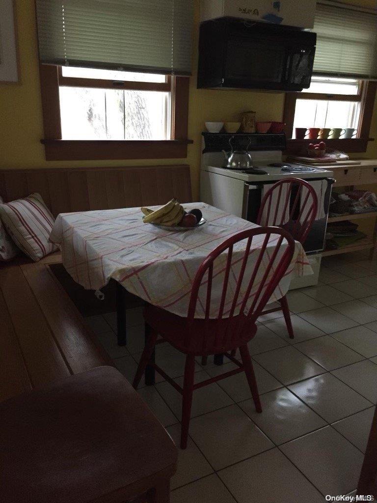 821 Evergreen – For Rent photo 4