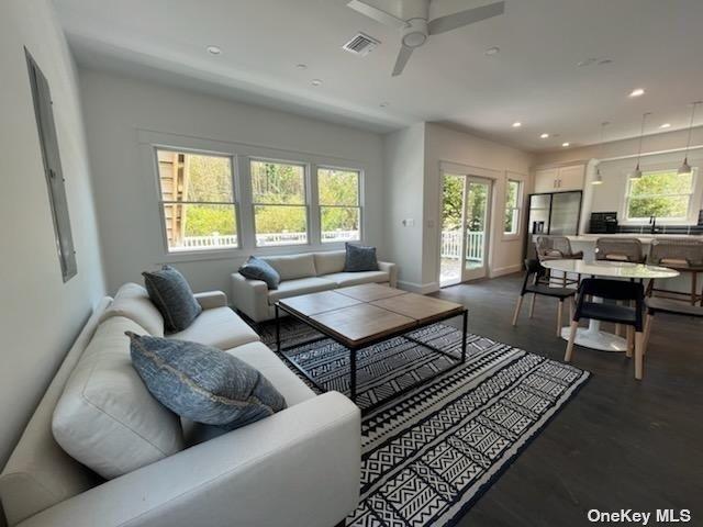 570 Bayberry Walk – For Rent photo 4