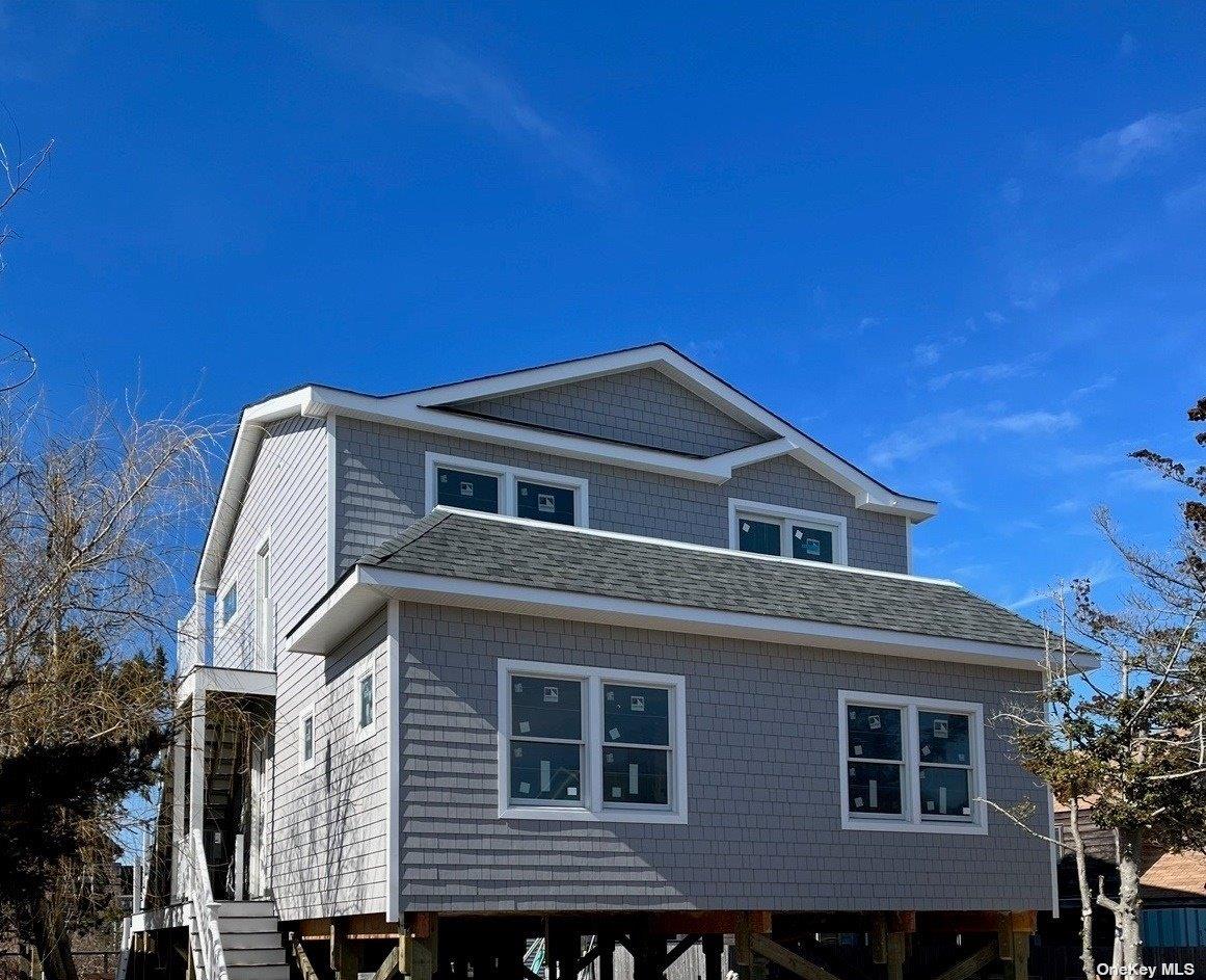 334 Denhoff – For Rent