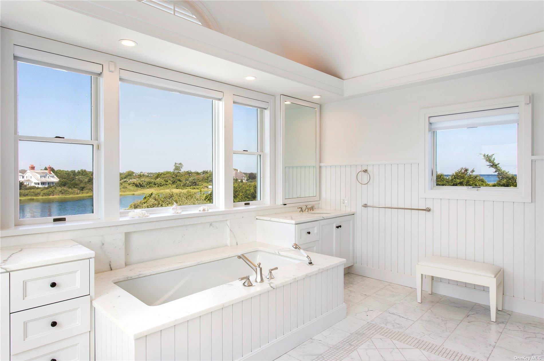 157 Dune Road – For Rent photo 16