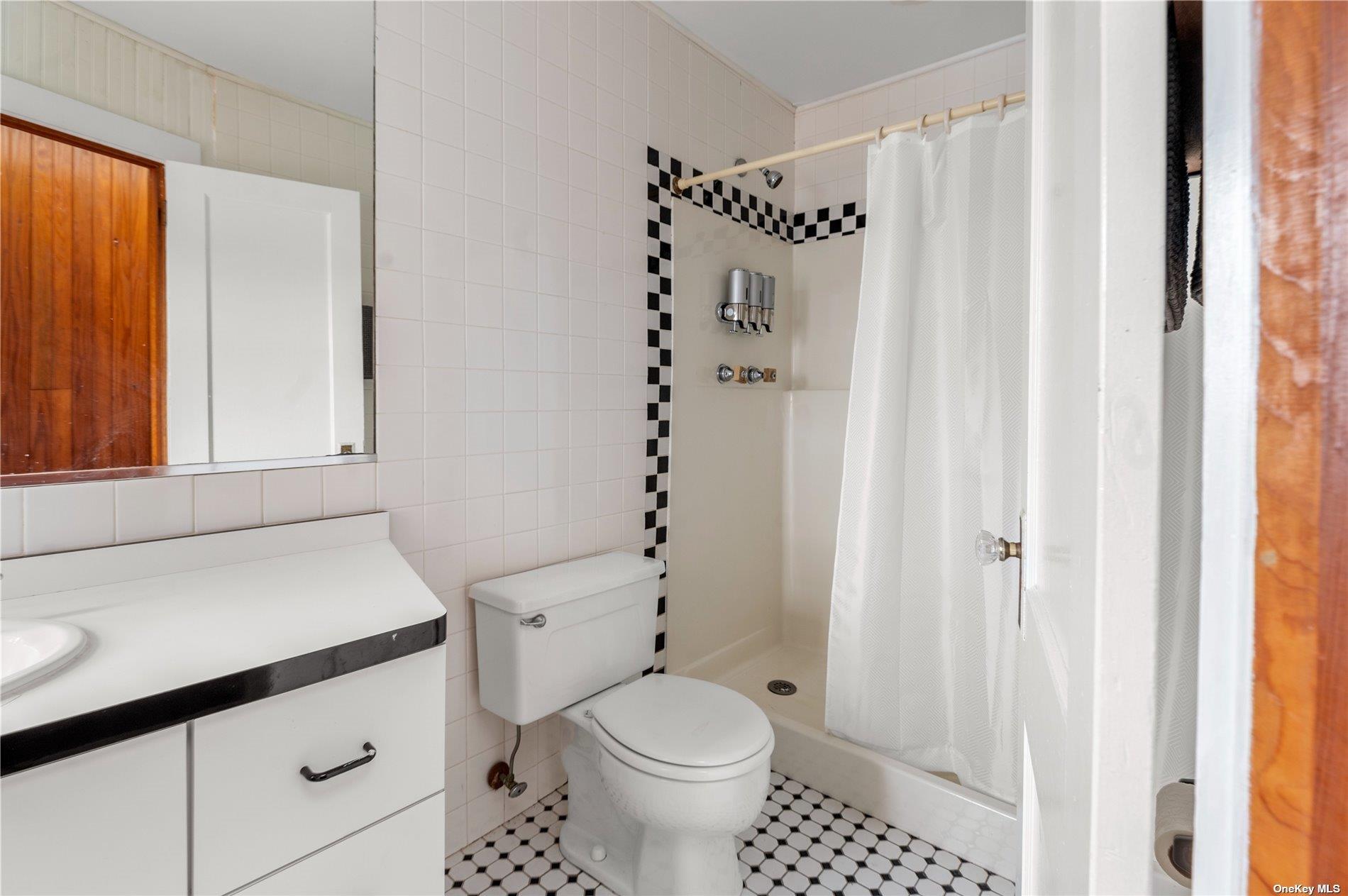 300 Cottage Walk – For Rent photo 13