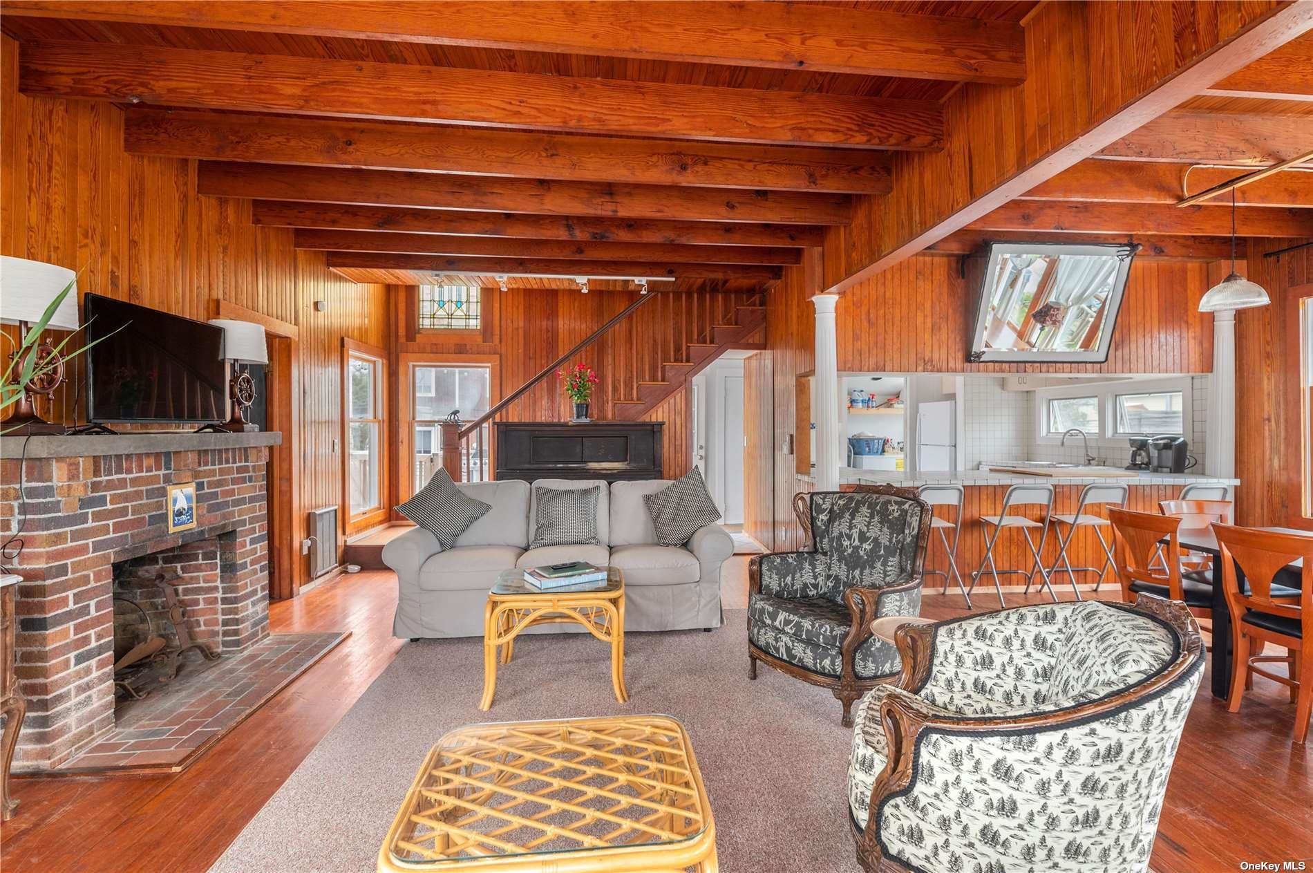 300 Cottage Walk – For Rent photo 3