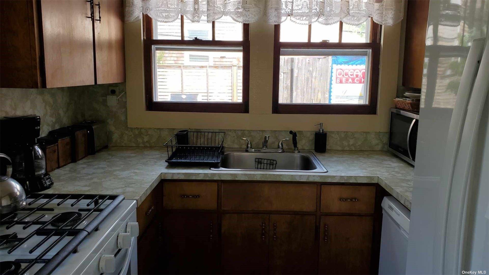250 Cottage Walk – For Rent photo 3