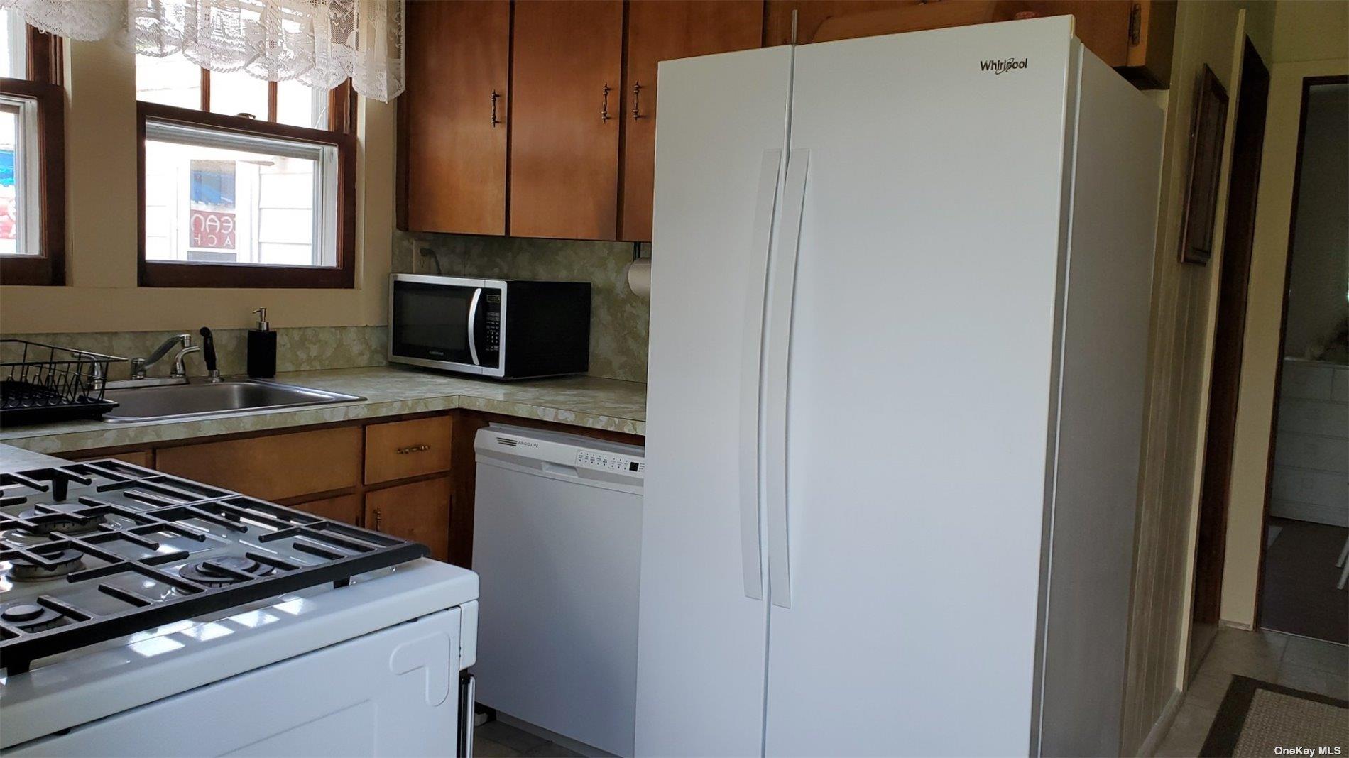 250 Cottage Walk – For Rent photo 4
