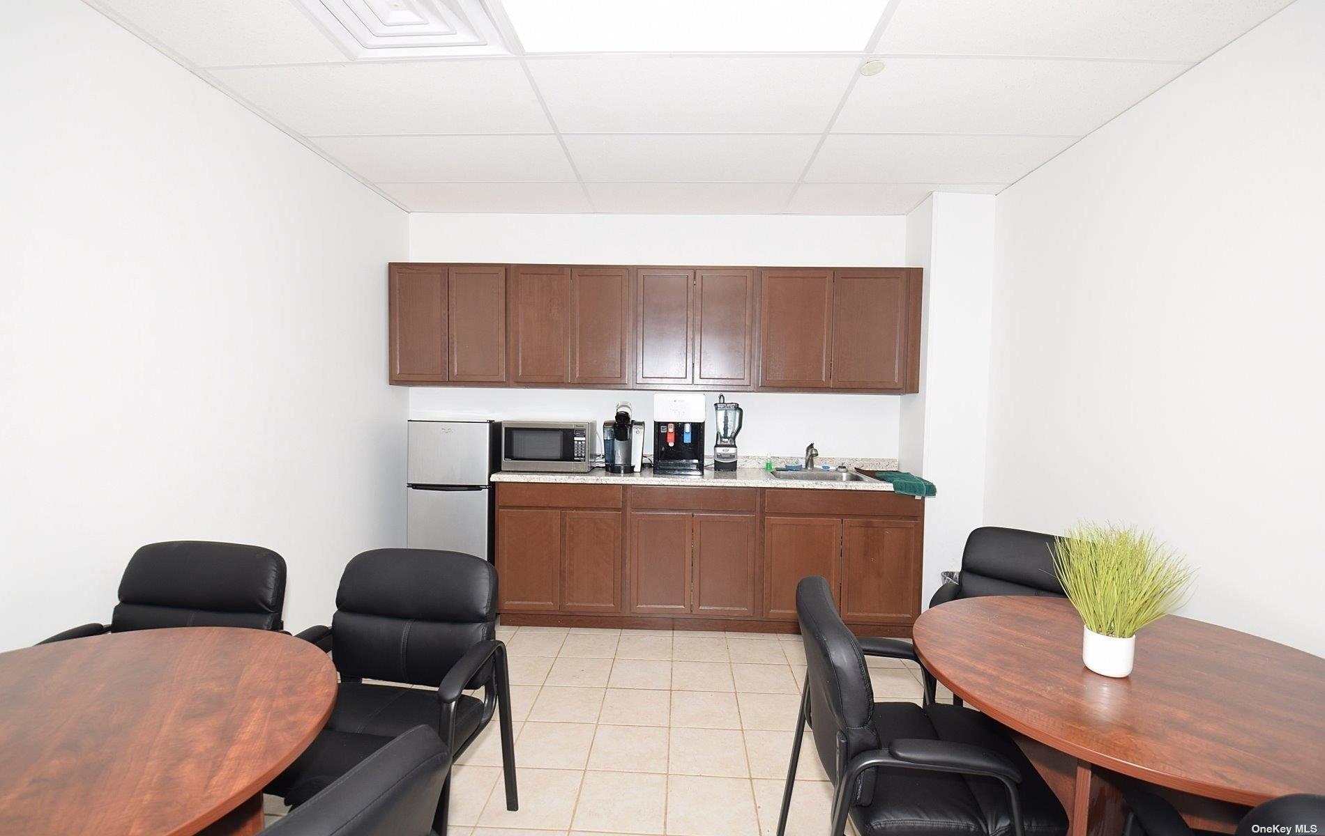 25 Melville Park Road – For Rent photo 16