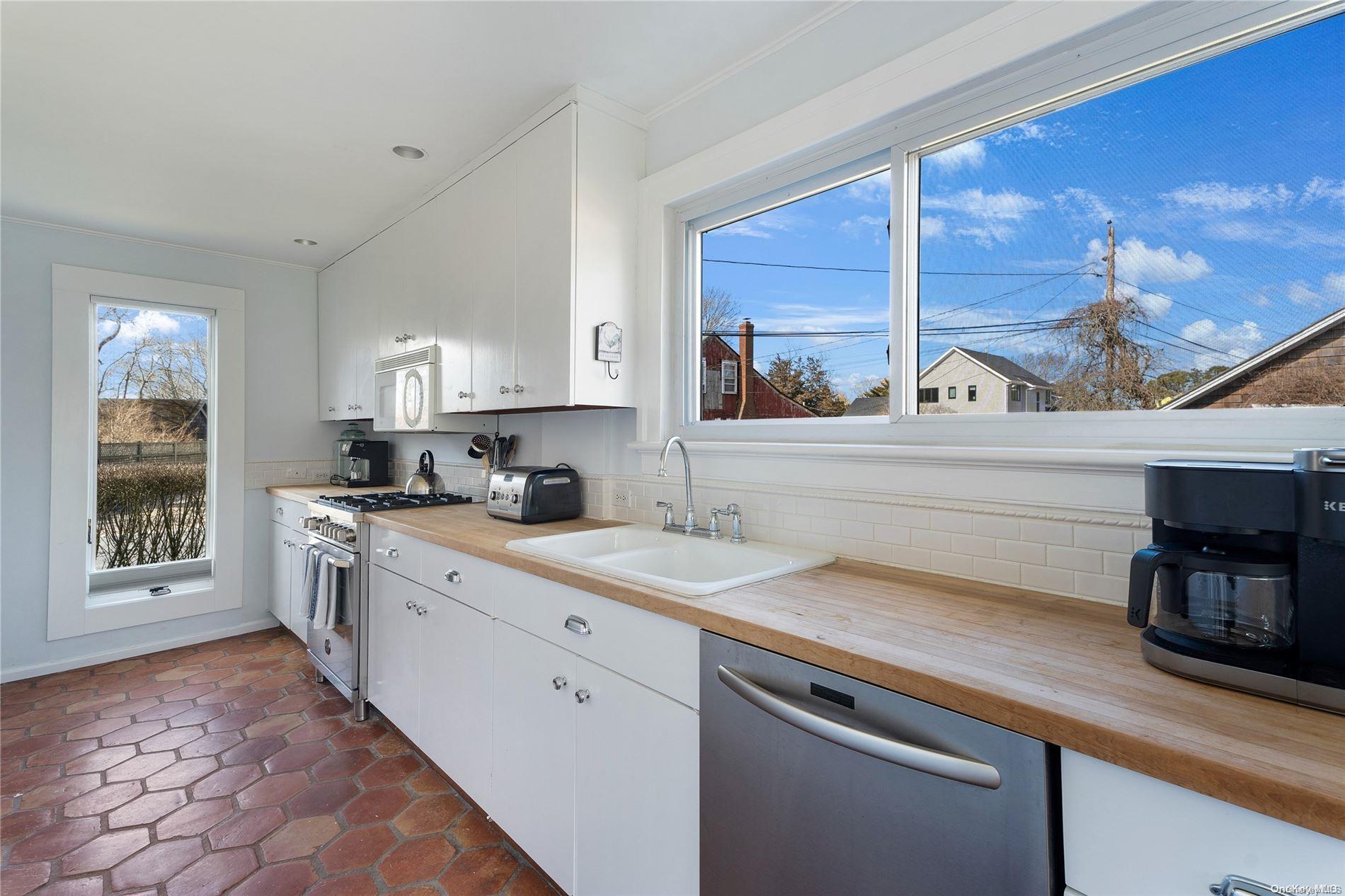 1 Village Lane – For Rent photo 6