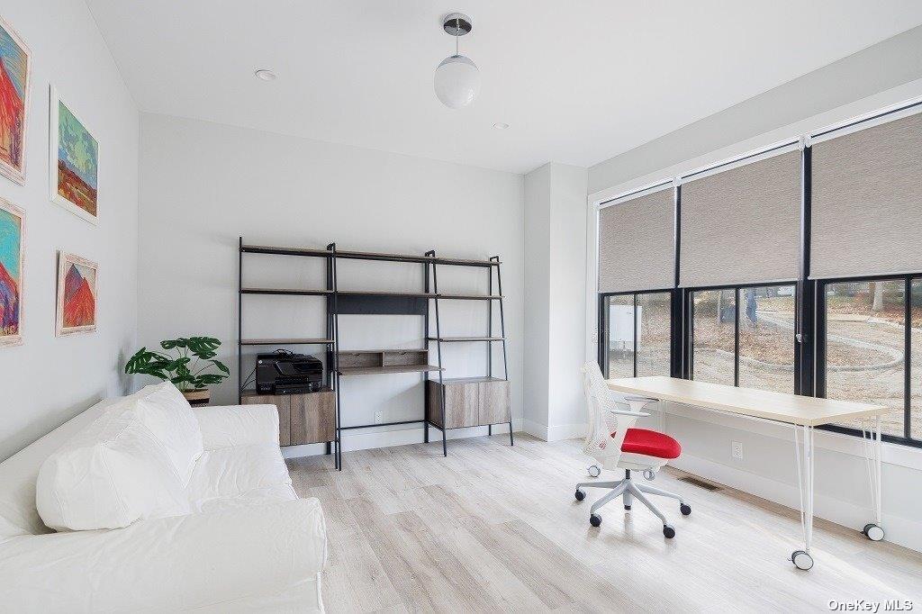 650 Pine Avenue – For Rent photo 8