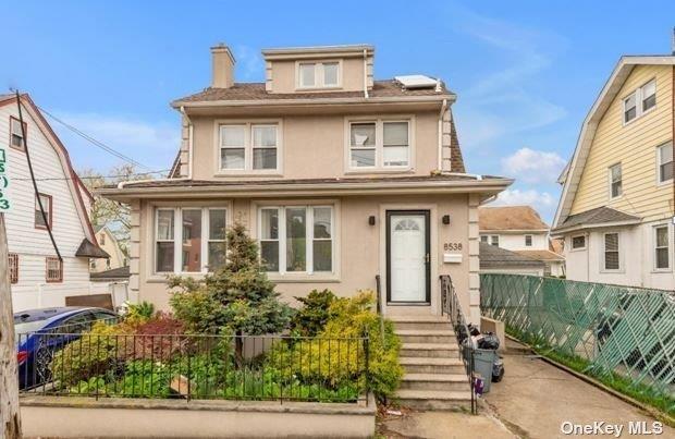 85-38 Homelawn Street – For Sale