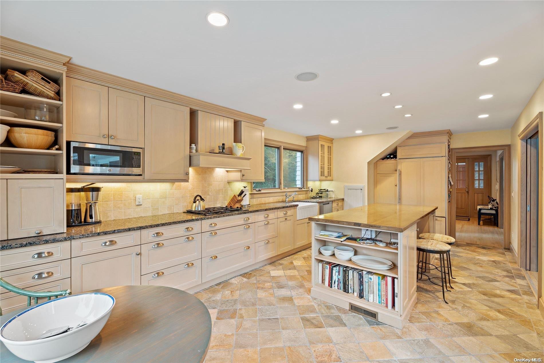 13 Quogo Neck Lane – For Rent photo 8