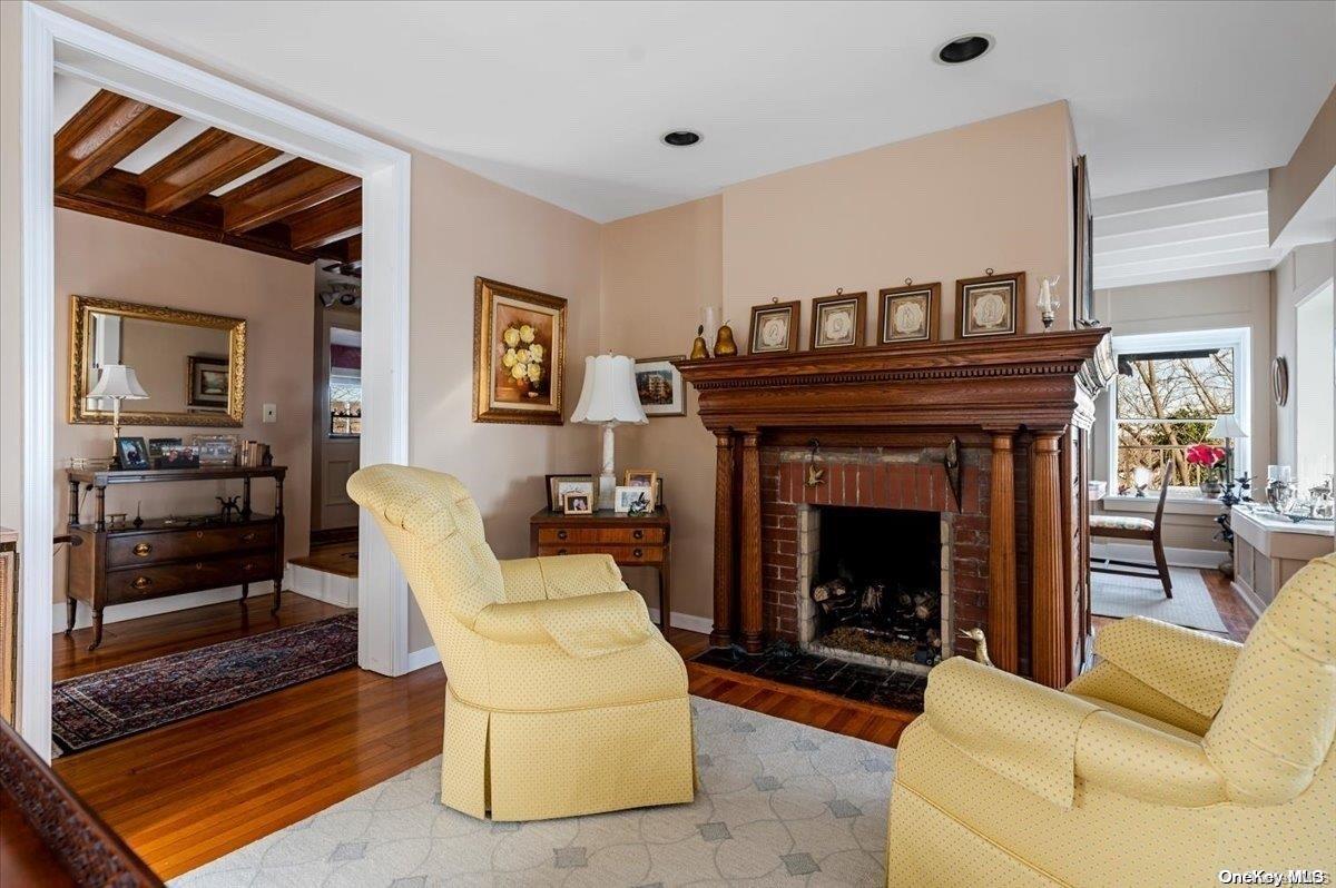 45 East Loop Road – For Sale photo 7