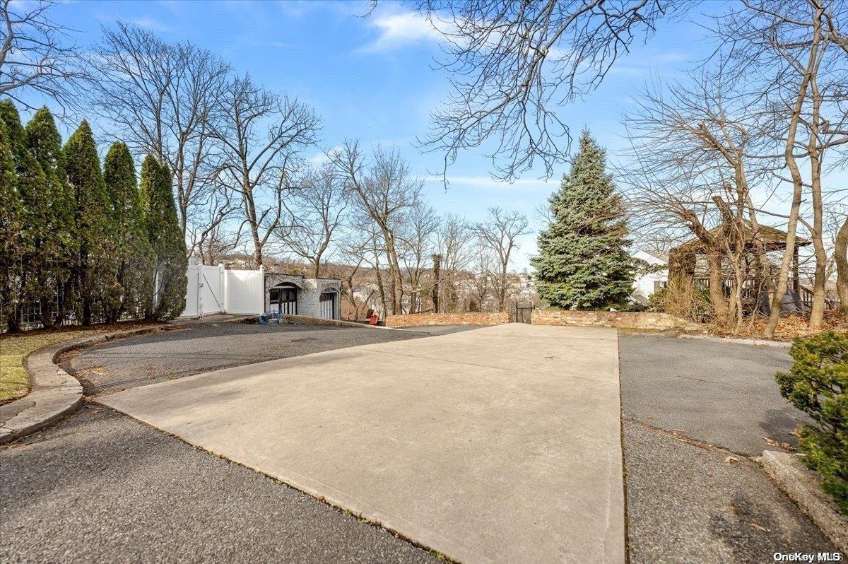 45 East Loop Road – For Sale photo 32