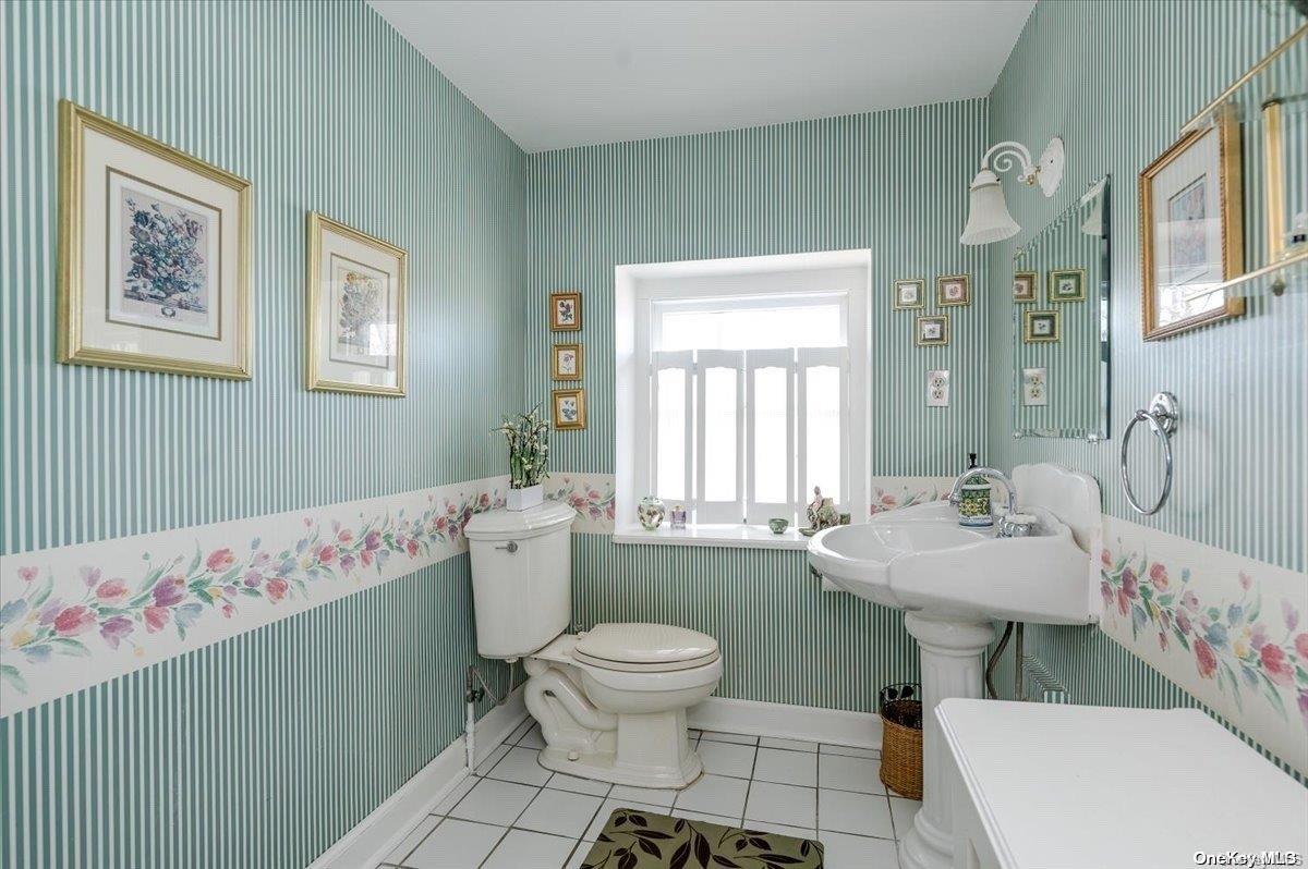 45 East Loop Road – For Sale photo 19