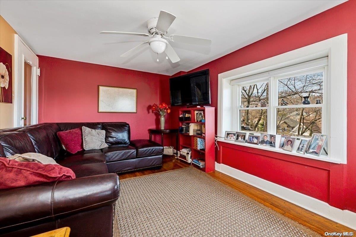 45 East Loop Road – For Sale photo 12