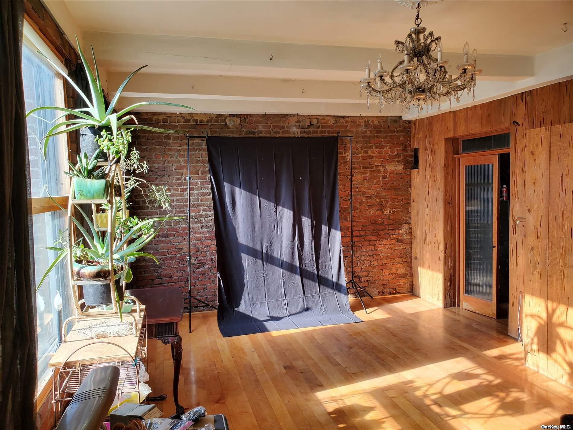 71 Montrose Avenue – For Sale photo 26