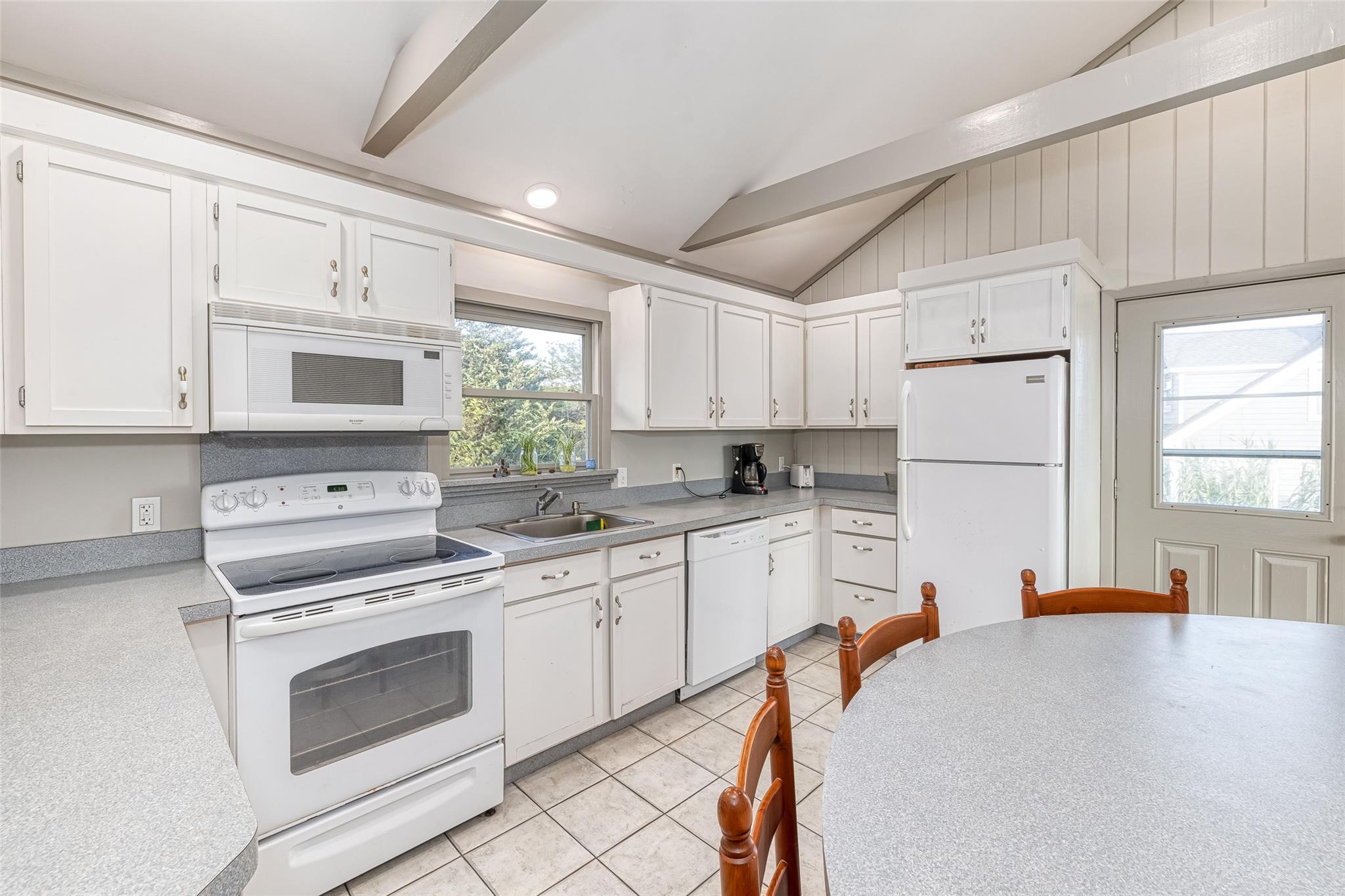 1355 Watersedge Way – For Rent photo 8