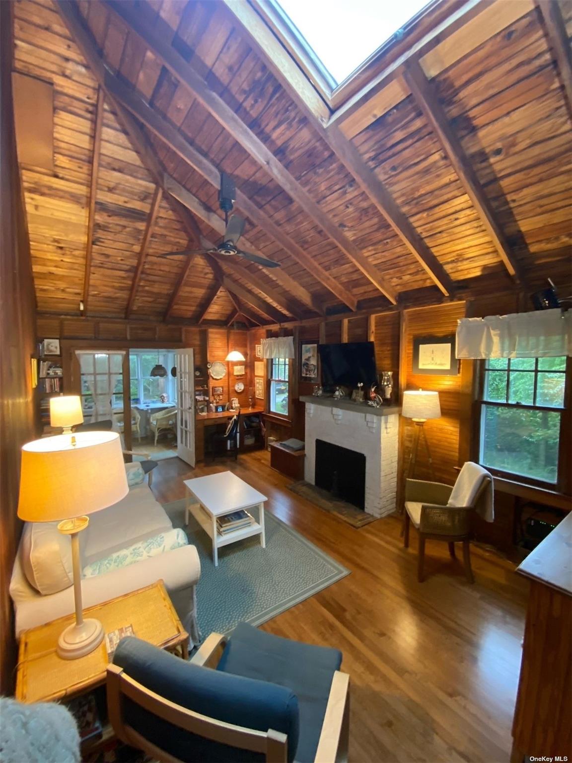 876 Evergreen Walk – For Rent photo 2