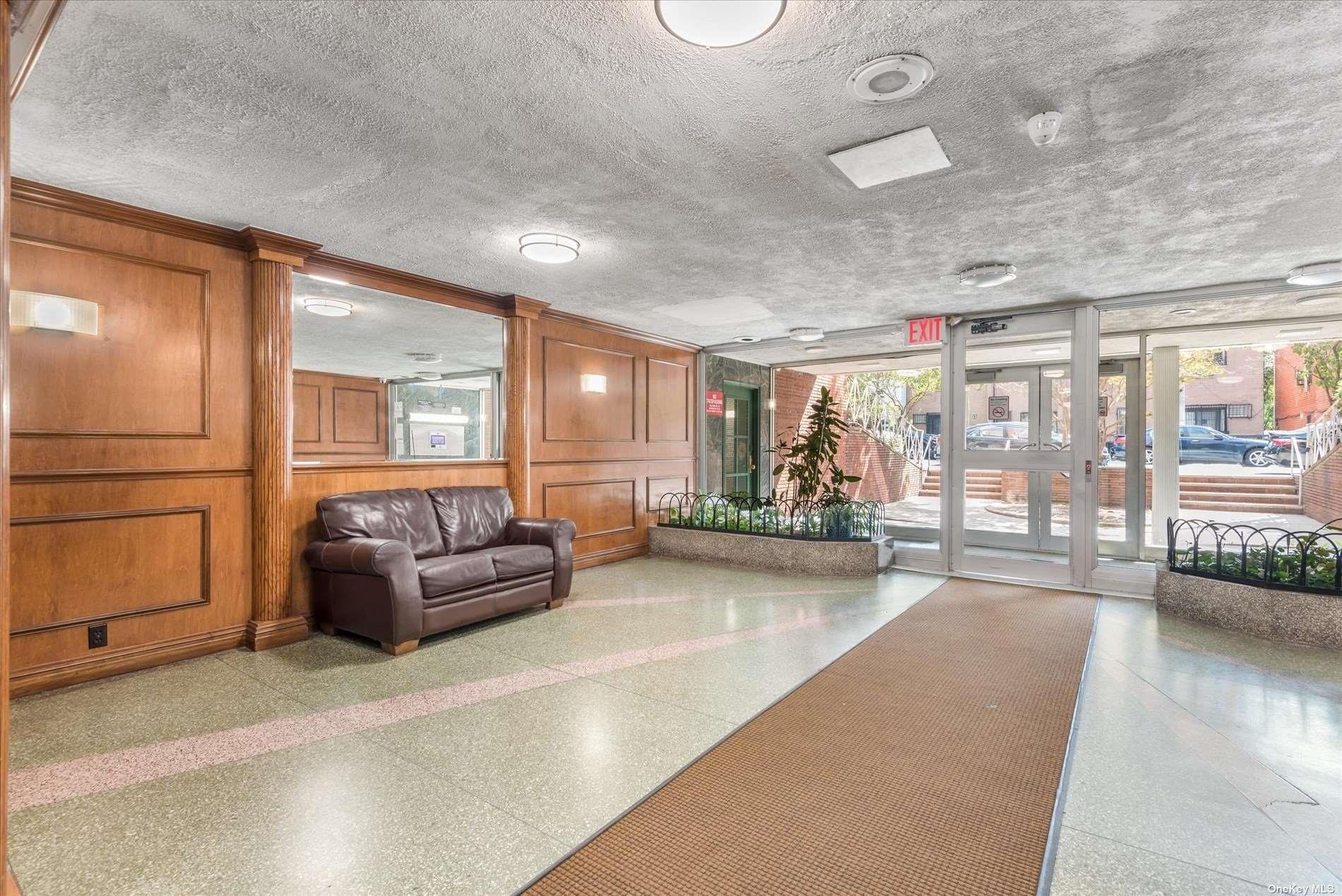 65-15 38th Avenue, Unit 5R photo 12