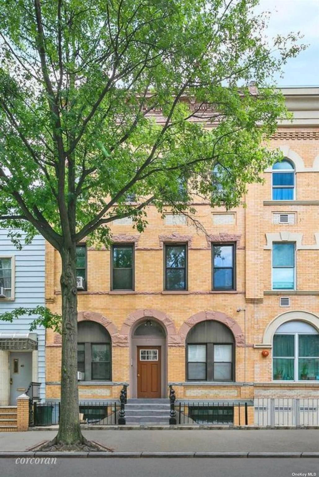 242 Kingsland Avenue – For Sale