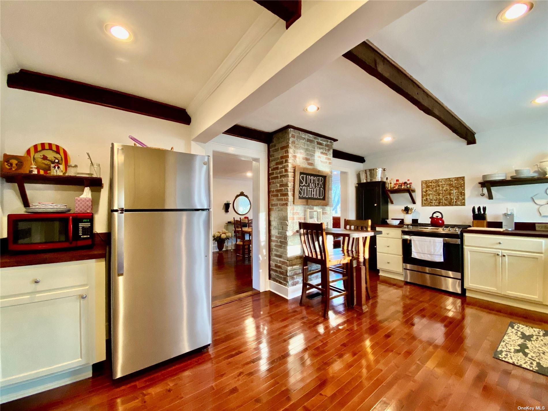 1975 Youngs Avenue – For Rent photo 4