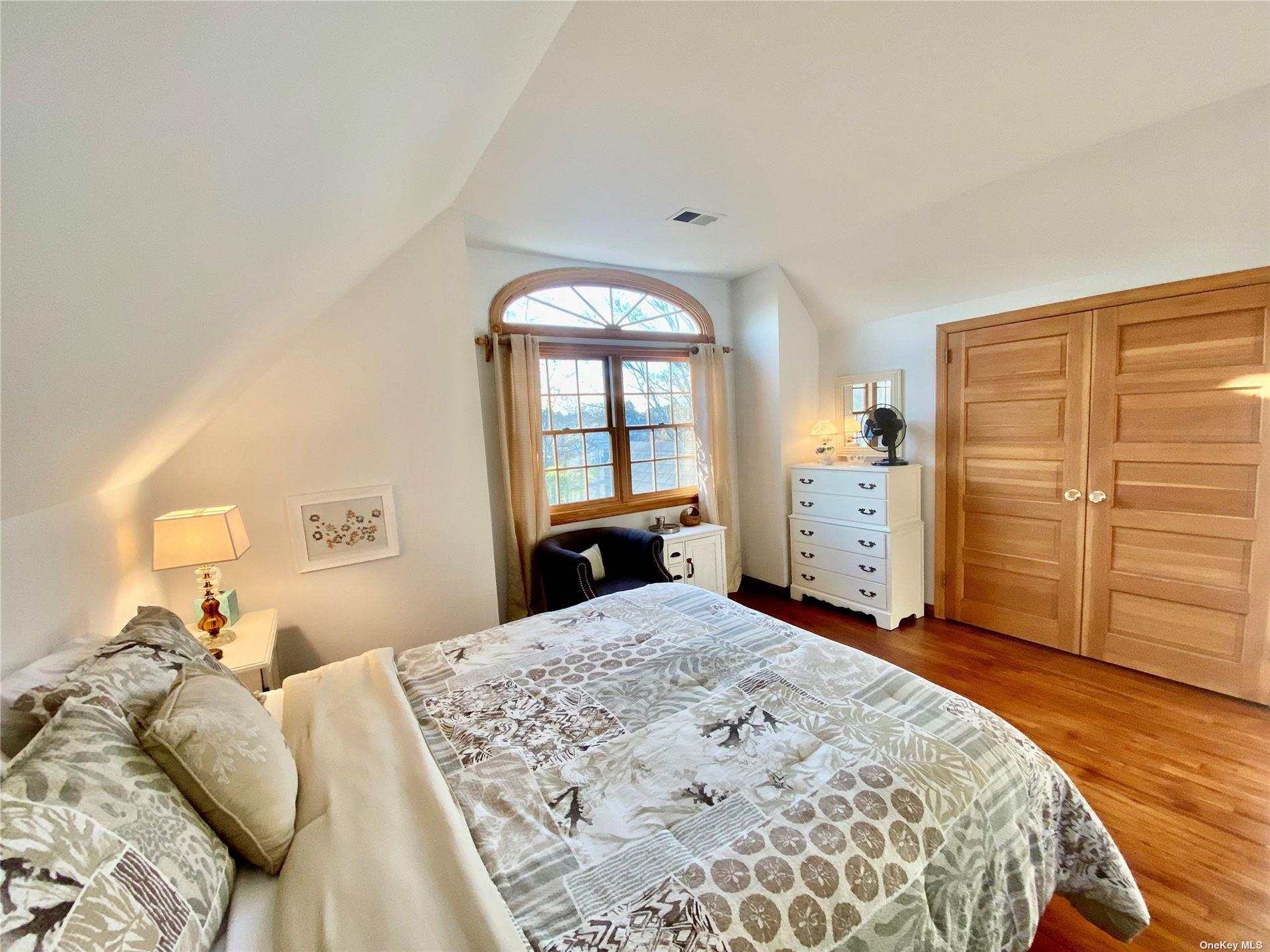 1975 Youngs Avenue – For Rent photo 13