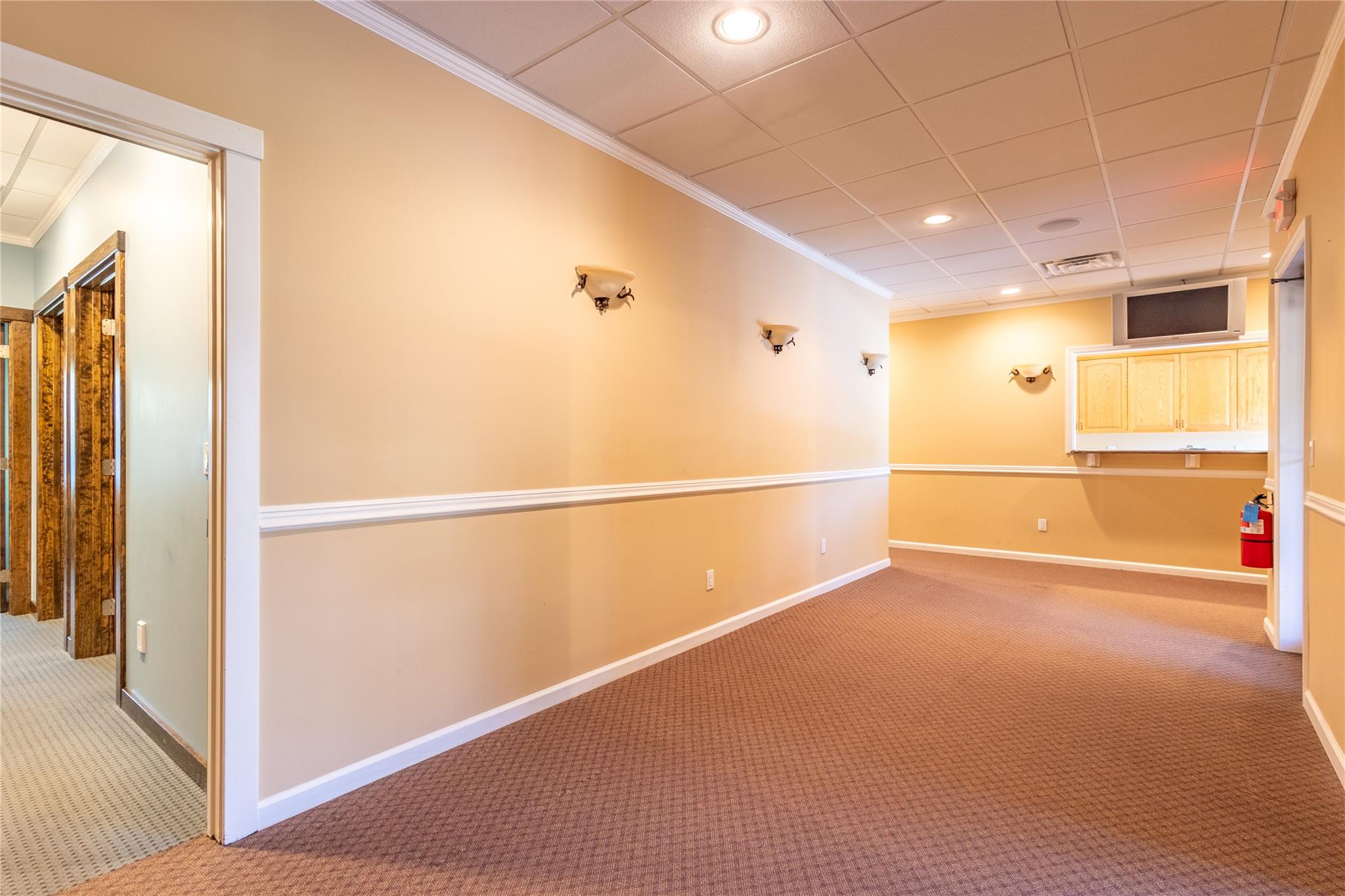 189 Main- Suite A Road, Unit A photo 8