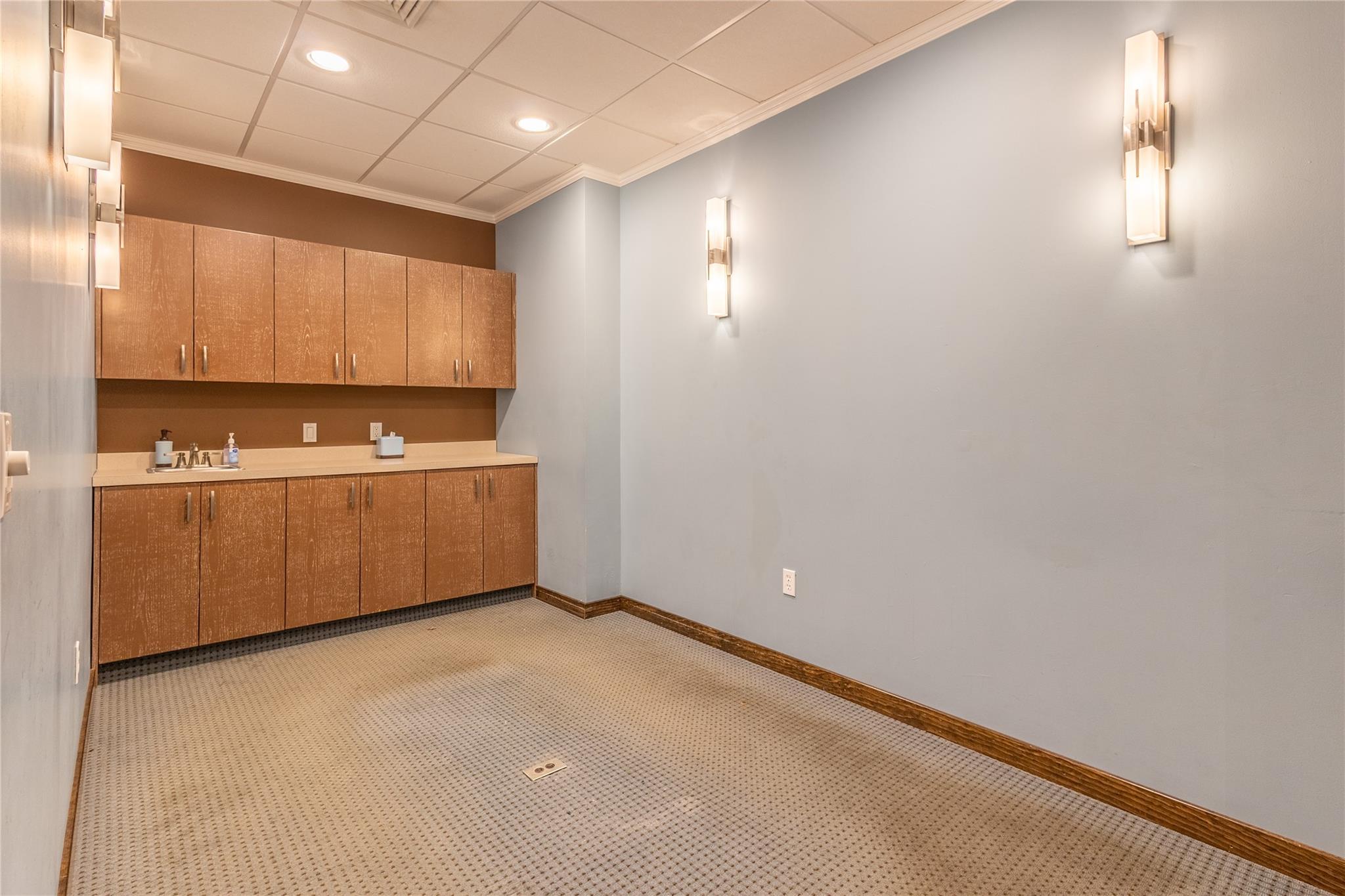 189 Main- Suite A Road, Unit A photo 17