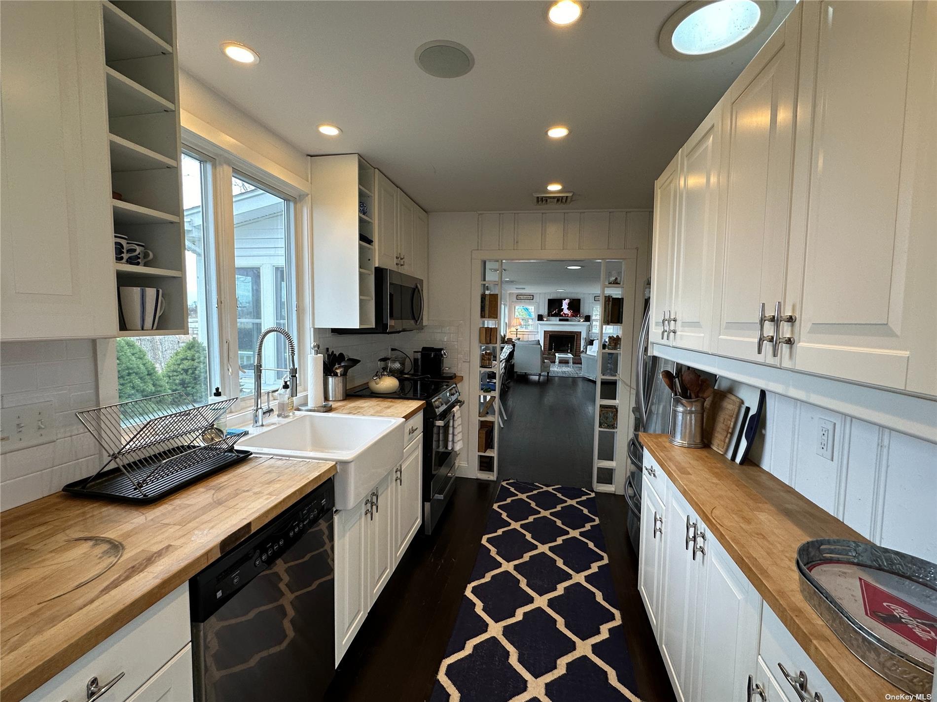 1100 Pine Avenue – For Rent photo 2