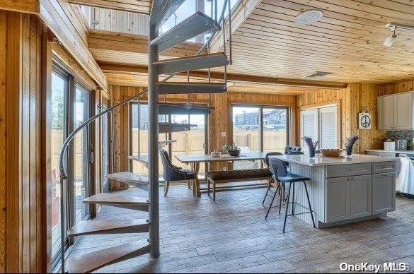 352 Dehnoff Walk – For Rent photo 2