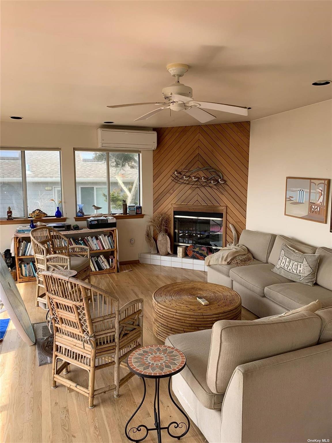6 Sloop Walk – For Rent photo 2