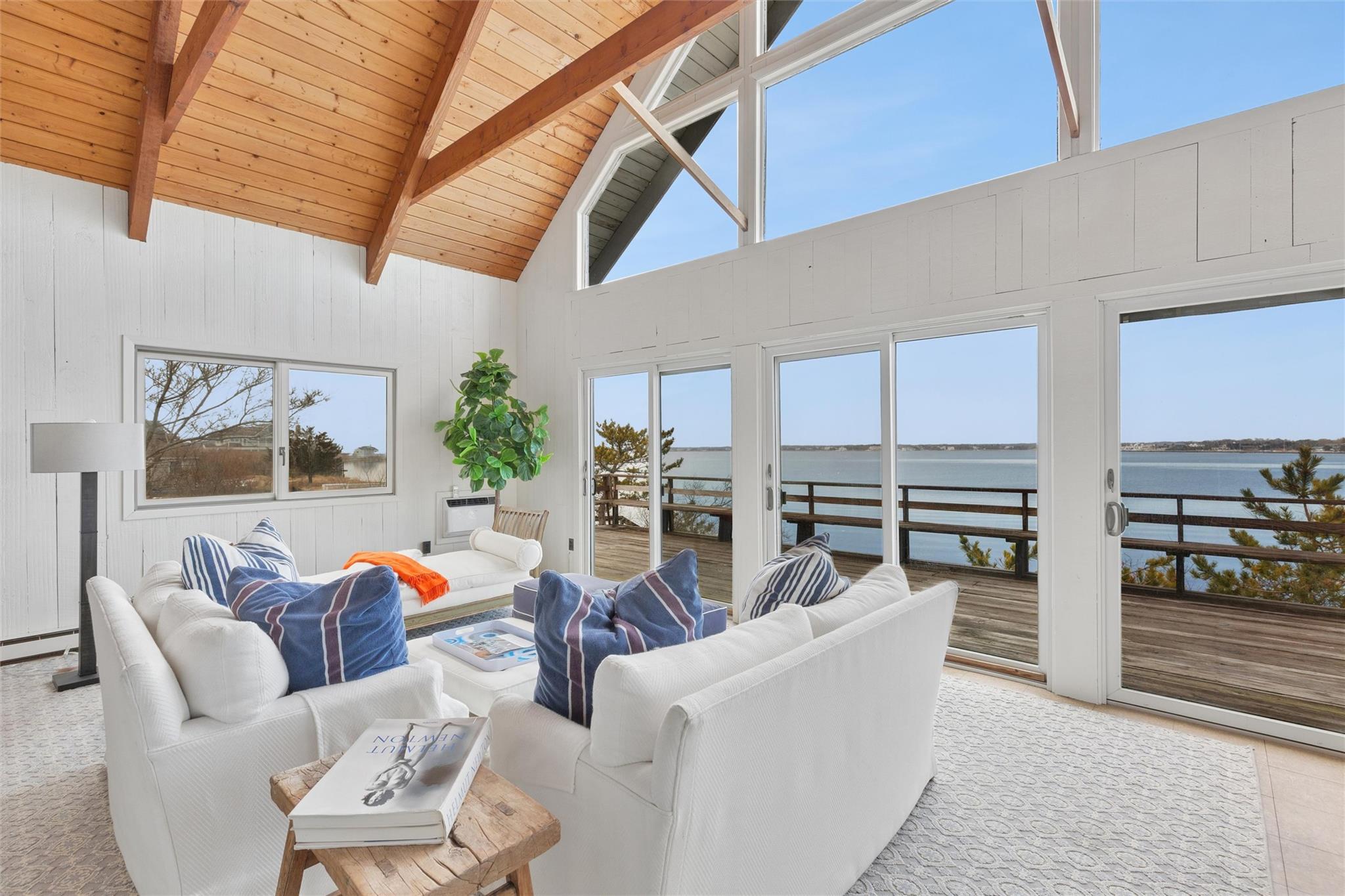 298 Dune Road – For Rent