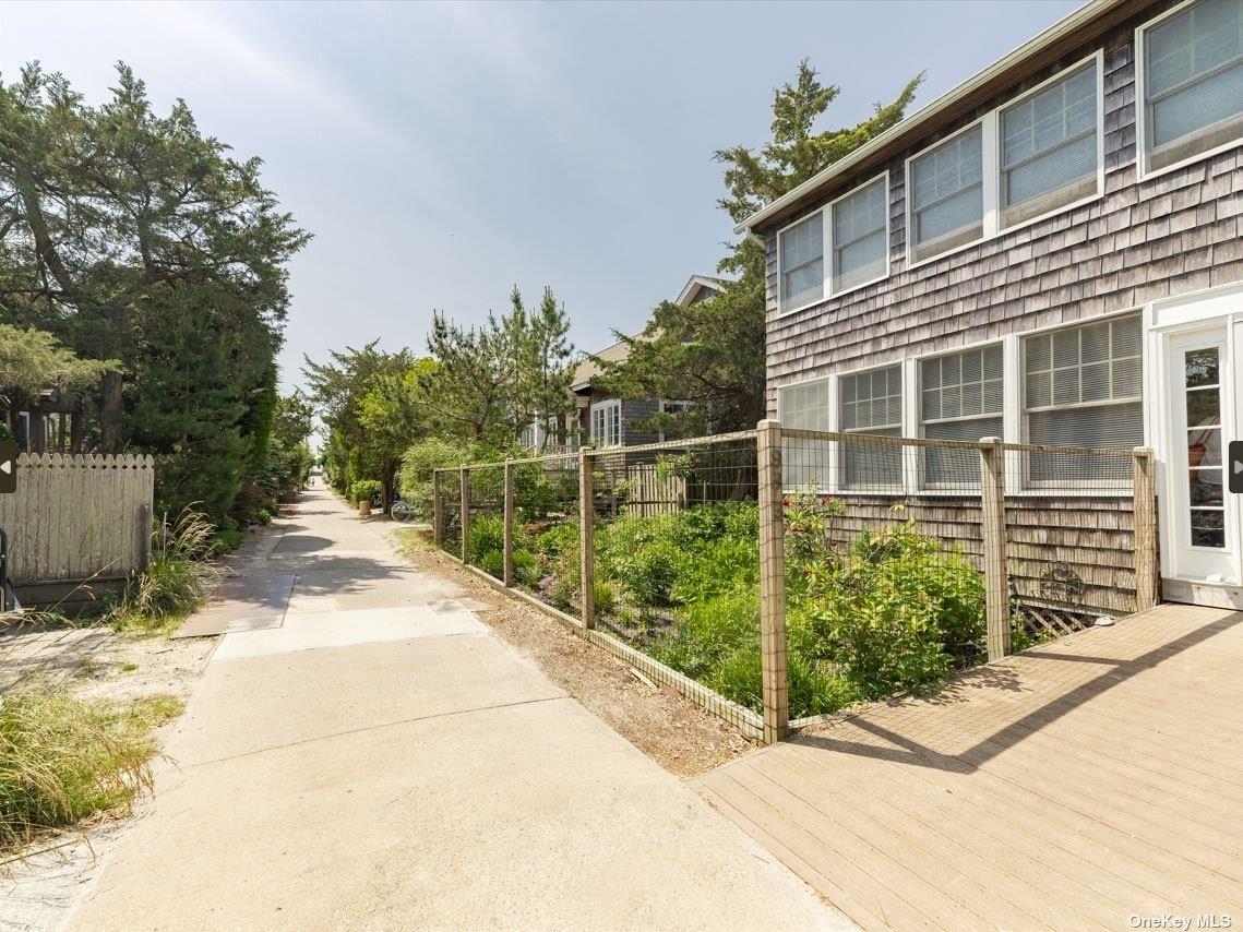 993 Surfview Walk – For Rent photo 2