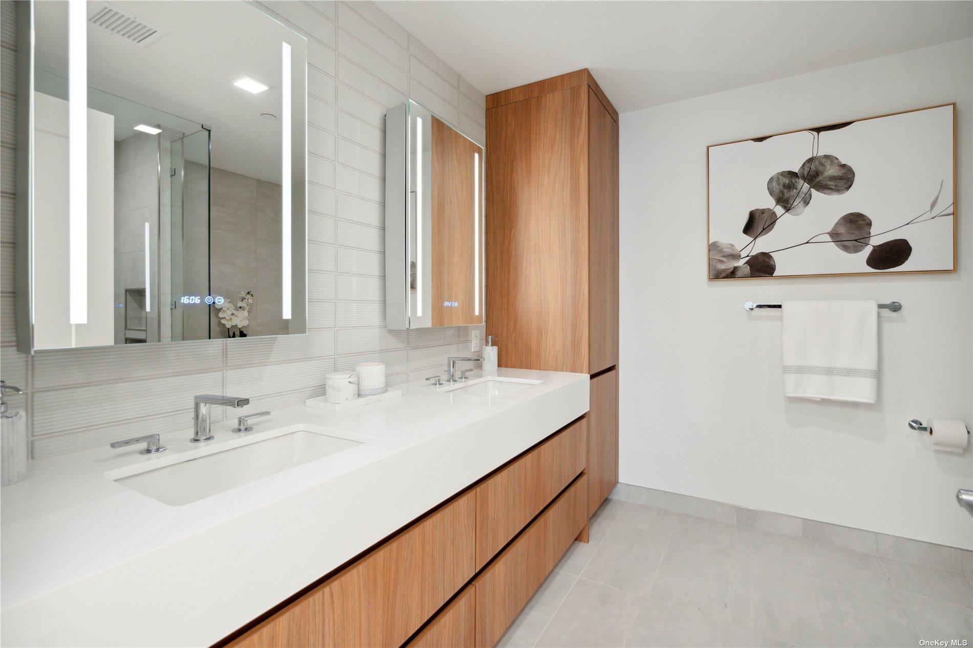 218 Middle Neck Road, Unit 111 photo 18