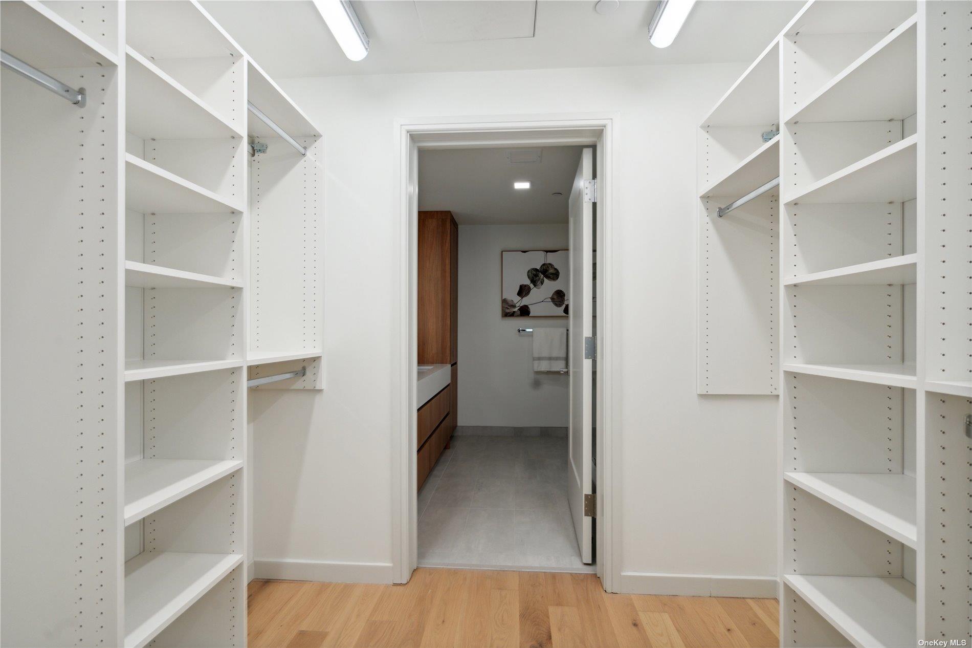 218 Middle Neck Road, Unit 111 photo 17
