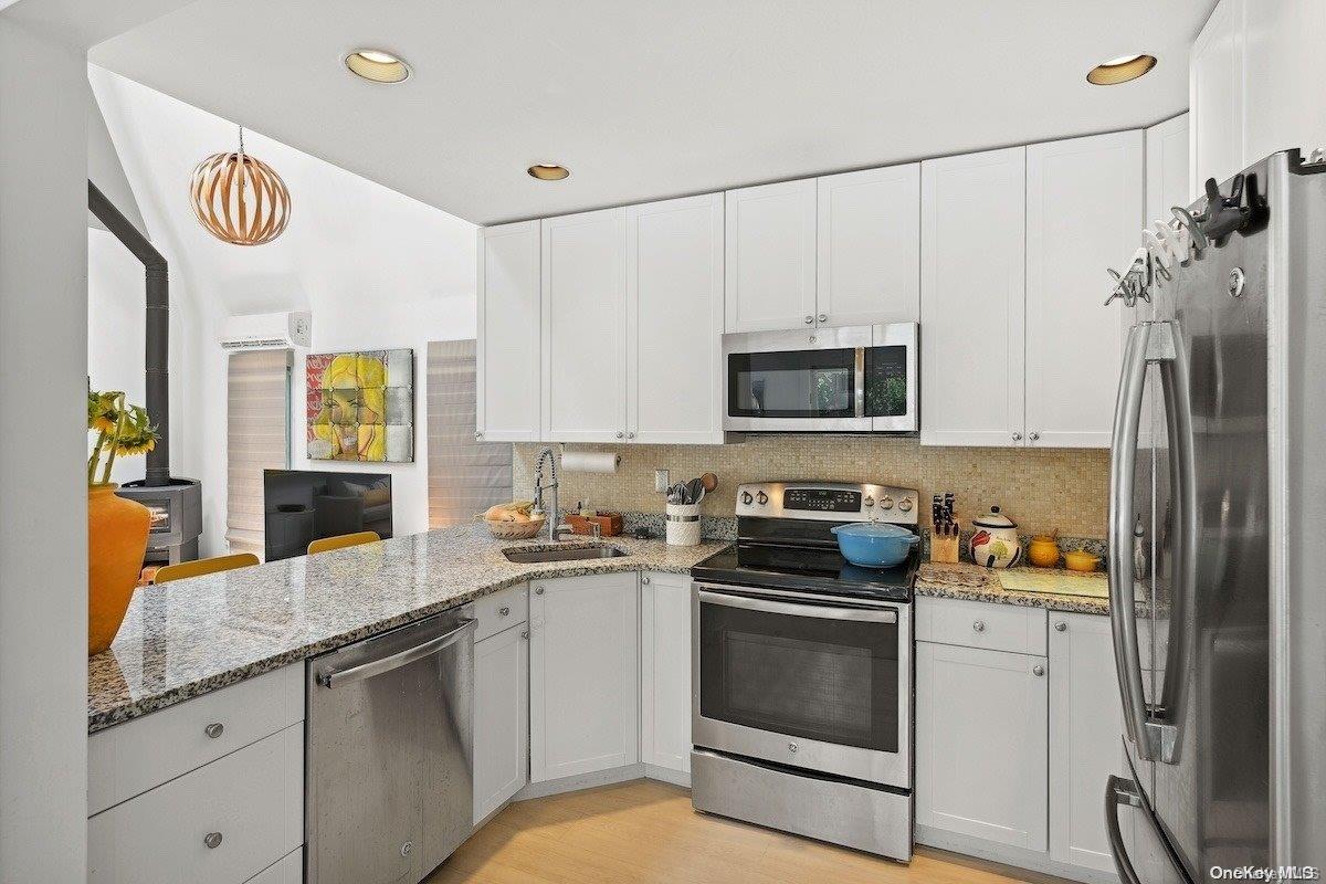 2 William Way – For Rent photo 9