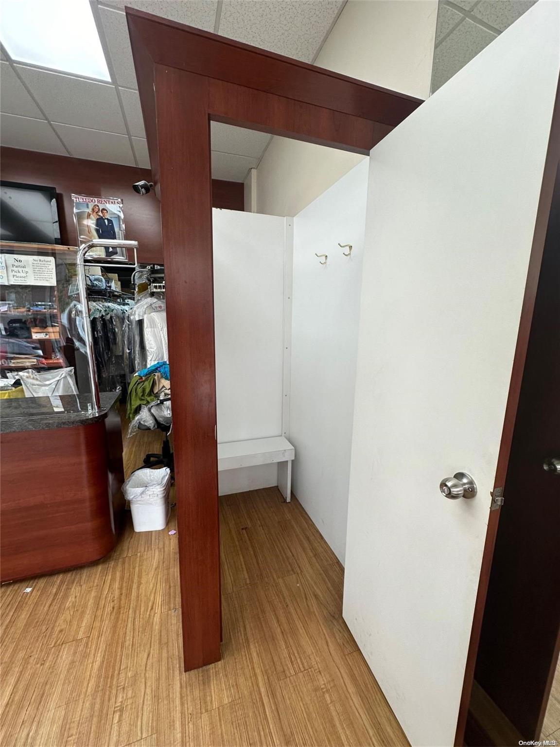 147-07 Union Turnpike – For Sale photo 3