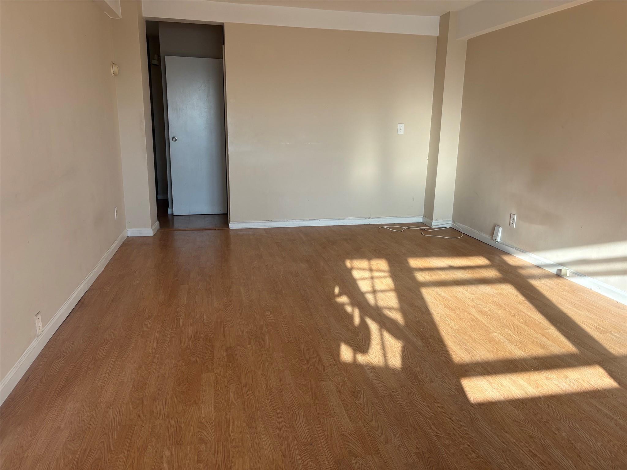 89-15 Parsons Blvd, Unit 11G photo 3