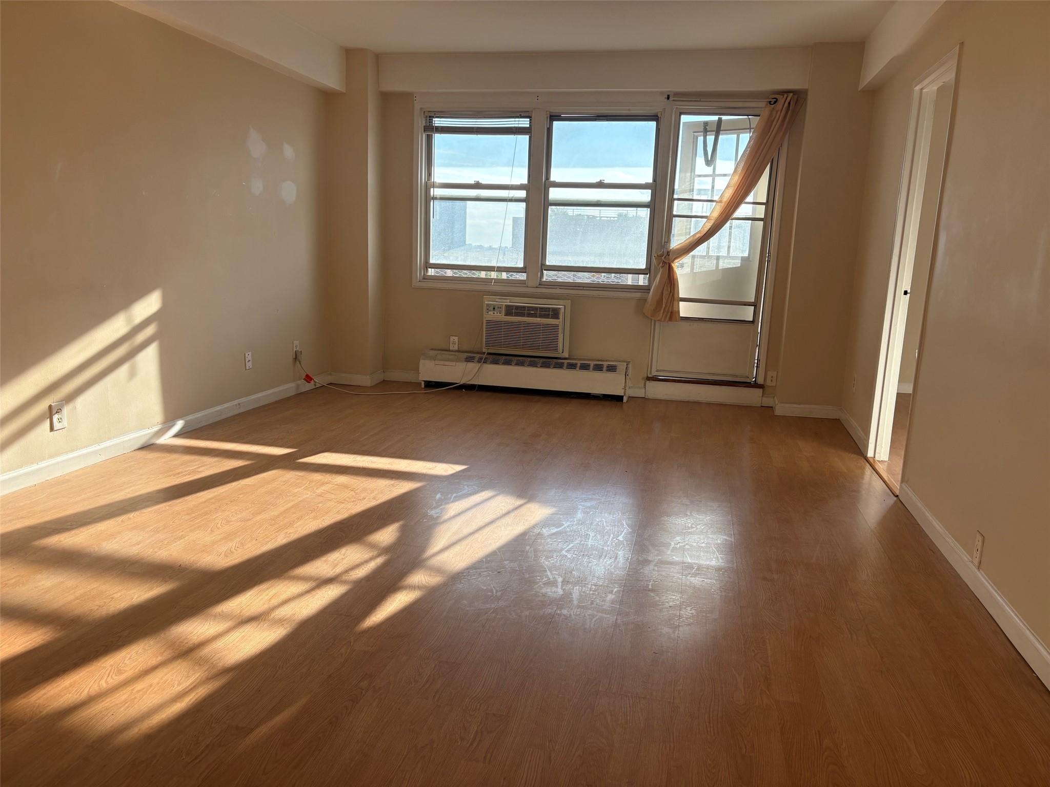 89-15 Parsons Blvd, Unit 11G photo 9
